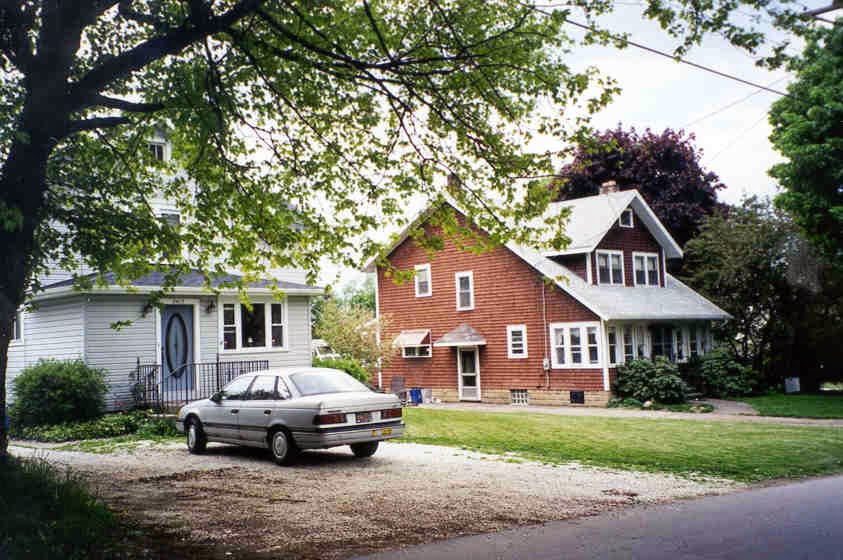 LifeBio Question of the Month for January 2015: Describe your childhood home, inside and outside.